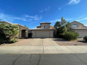 Building Photo - 324 W Colt Rd