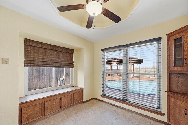 Building Photo - 710 Norfork Dr