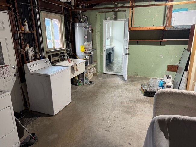 Building Photo - 4566 Muir Ave