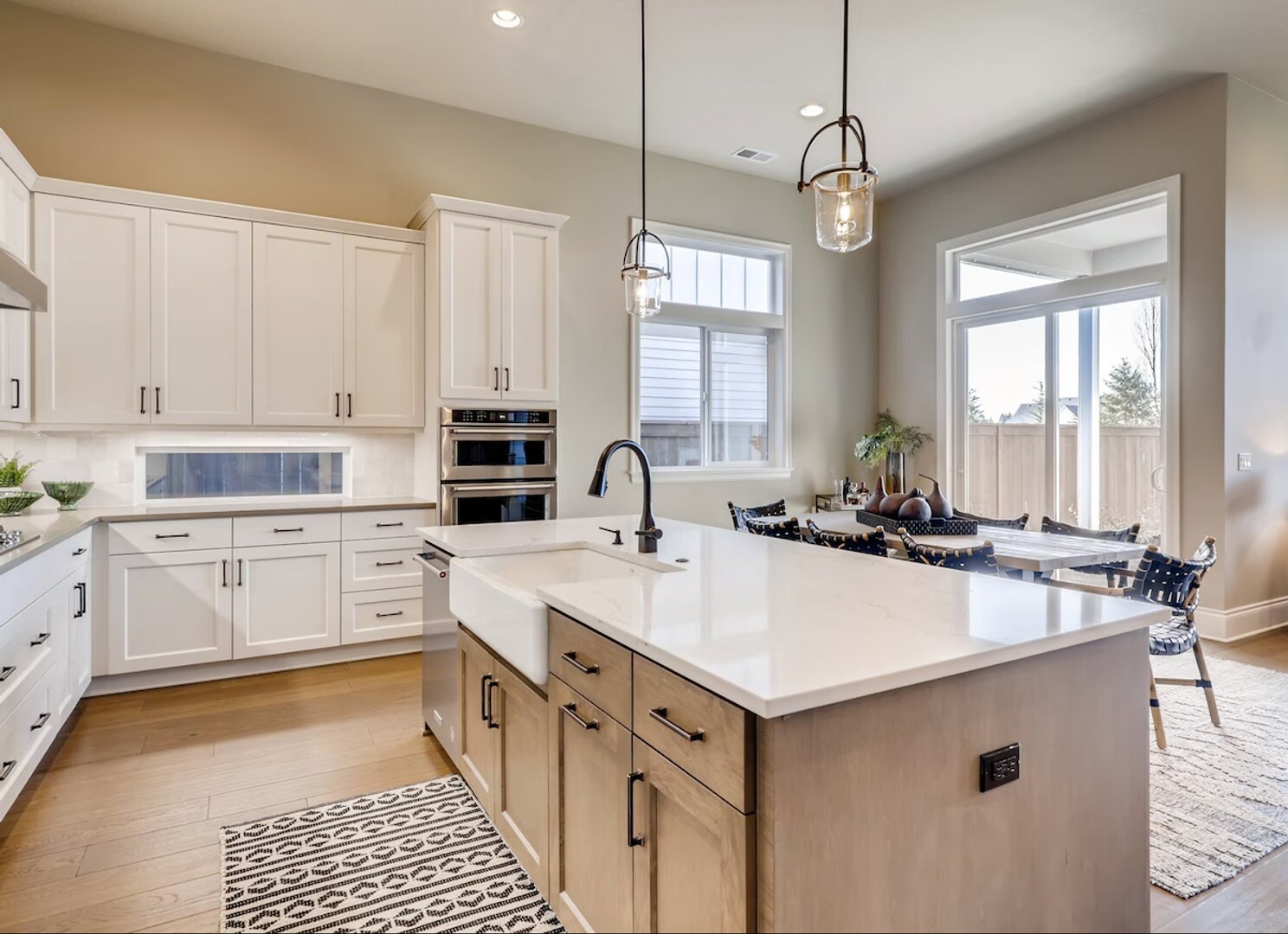 Building Photo - 27775 SW Larkspur Ter
