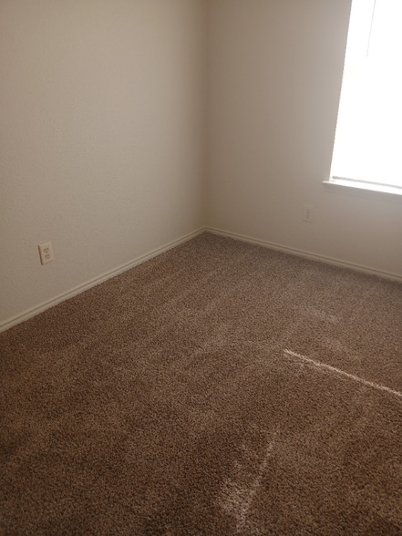 Building Photo - 5804 Redstone Dr