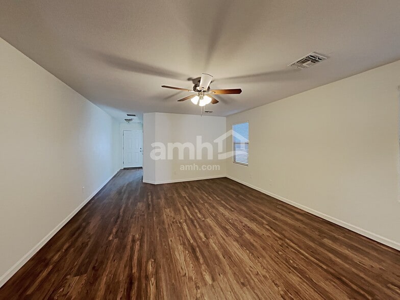 Building Photo - 4592 E Longhorn St