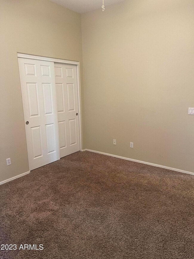 Building Photo - 2619 E Hazeltine Way