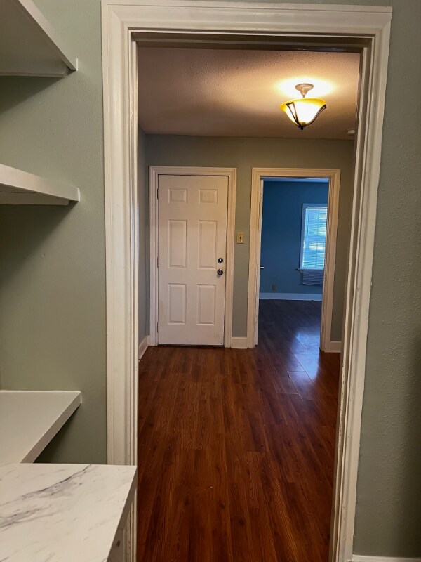 Building Photo - 6601 Meadowlawn St