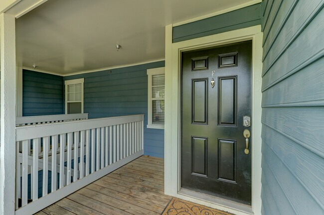 Building Photo - 501 Olmsted Park Pl
