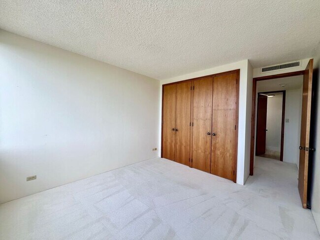 Building Photo - 4340 Pahoa Ave