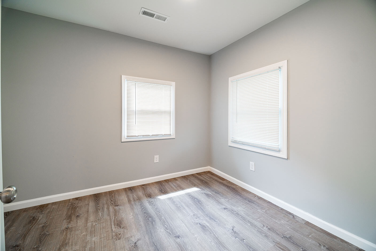 Building Photo - 1219 Aberdeen Ave