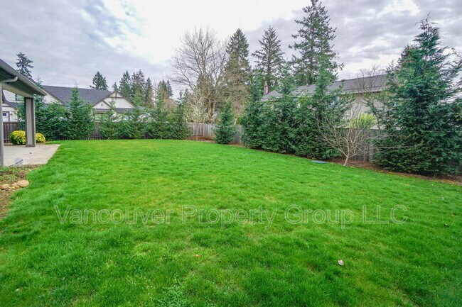 Building Photo - 15103 NE 98th Cir