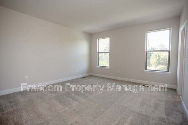 Building Photo - 9882 Hopkins Lp