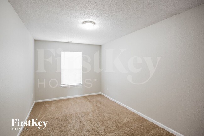 Building Photo - 1353 Cypress Dr