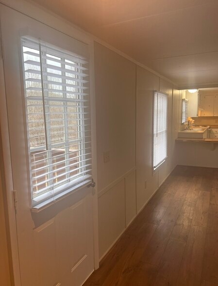 Building Photo - 299 Frank Hodges Dr