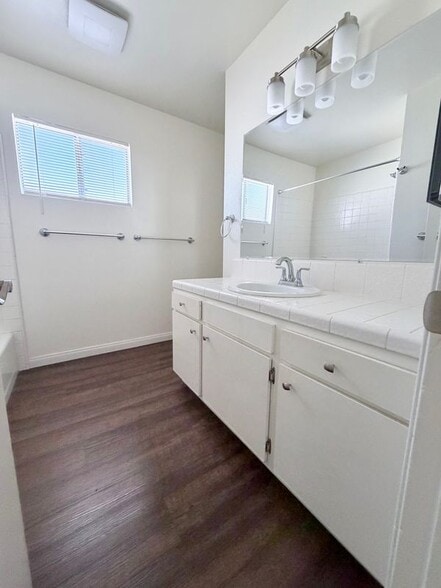 Building Photo - 1021 San Andres St