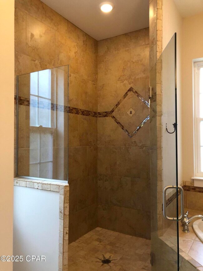Building Photo - 3812 Mariner Dr