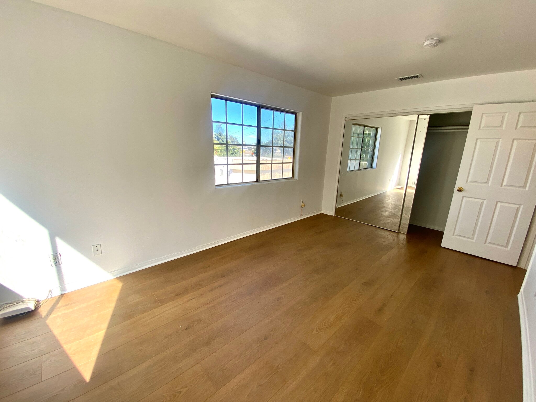 Building Photo - 3973 Verdugo Rd