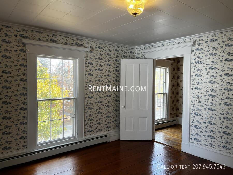 Building Photo - 92 Main Rd N