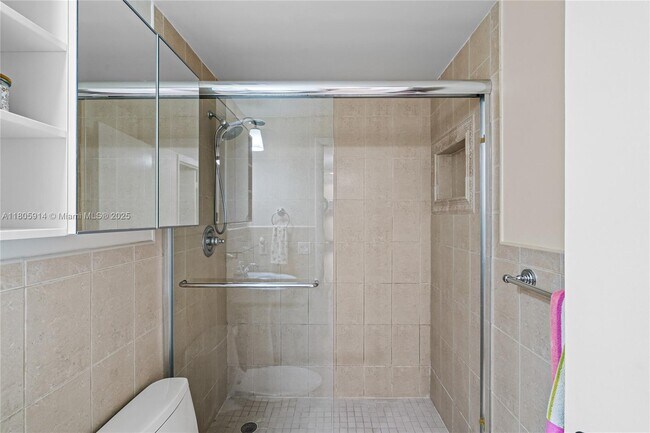 Building Photo - 6815 Edgewater Dr