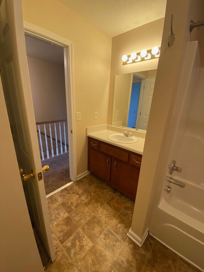 Building Photo - 512 Patriot Park Ct