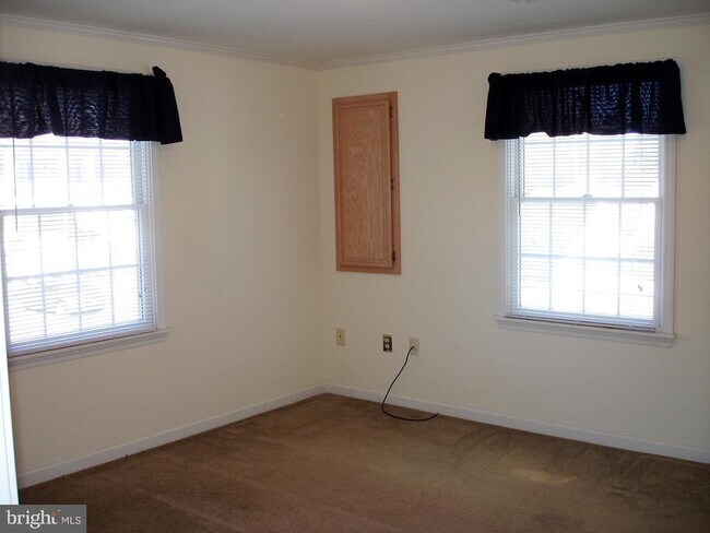 Building Photo - 1219 Bayside Rd