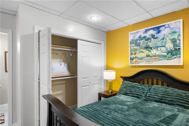 Building Photo - 460 Peyton Rd SW