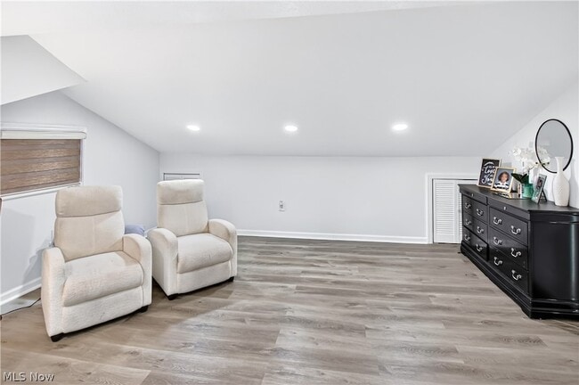 Building Photo - 10903 Parkhurst Dr