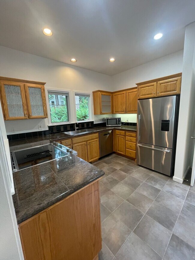 Building Photo - 2 Bed, 2 Bath Serene Waterfront Port Ludlow Condo For Rent!