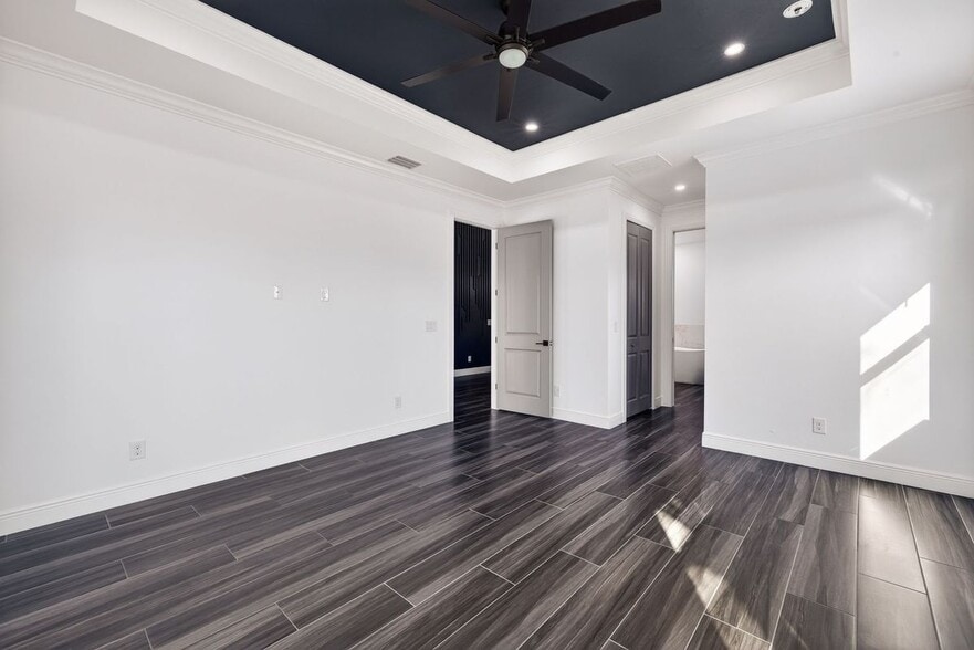 Building Photo - 332 SW 26th St