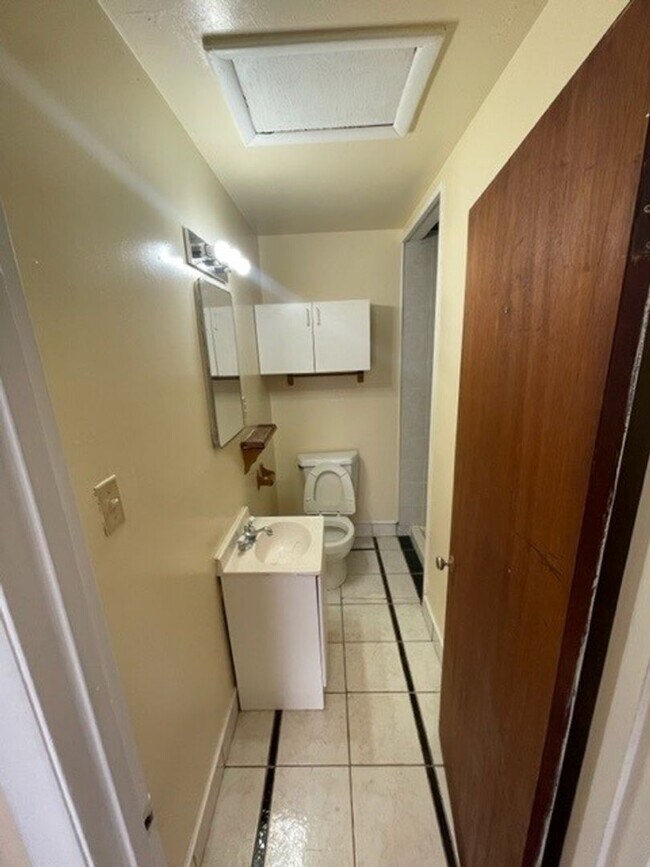 Building Photo - 1129 Martin Ave