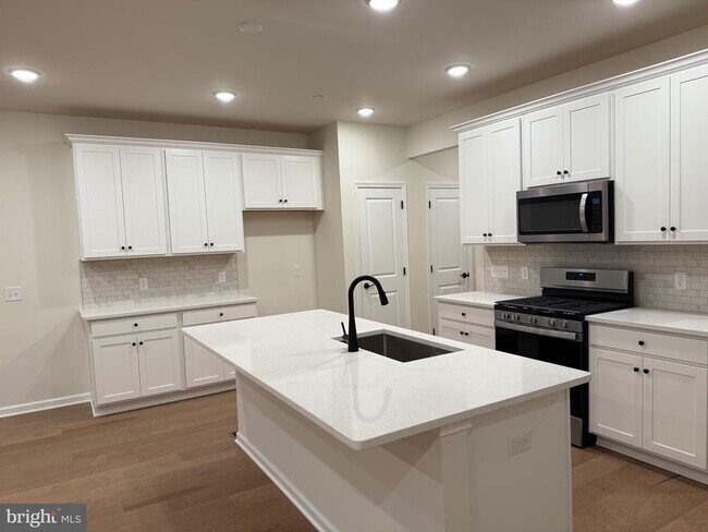 Building Photo - 344 Milton Stamp Dr