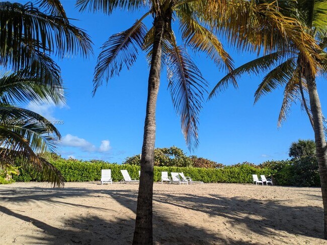 Building Photo - 9341 Collins Ave