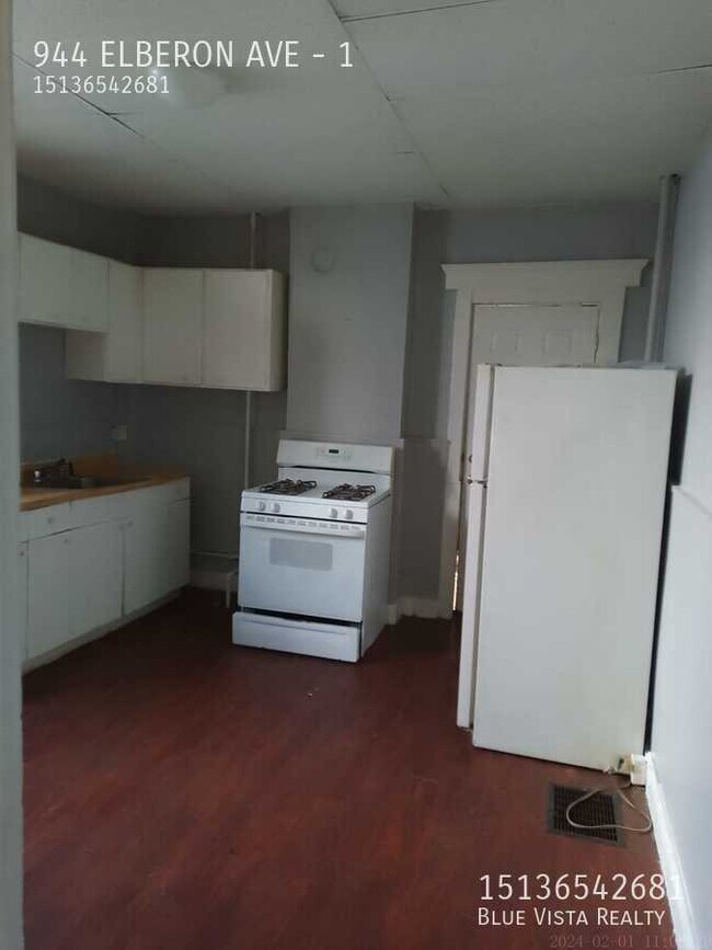 Building Photo - 944 Elberon Ave