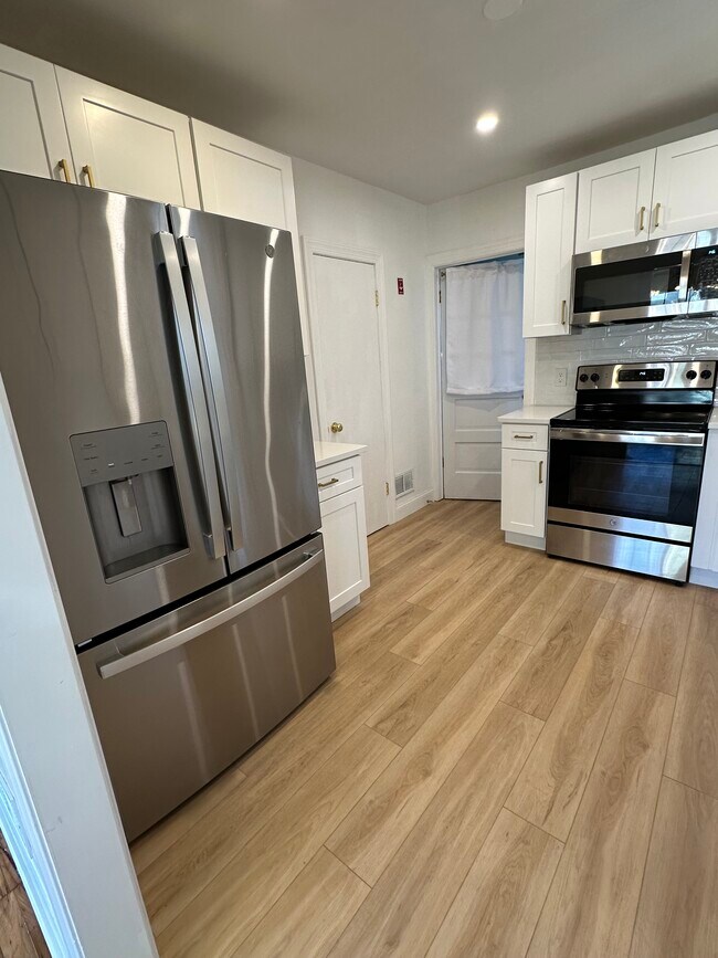 Building Photo - 108 Homewood Rd