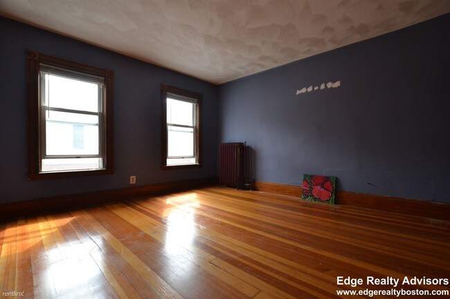 Building Photo - 4 br, 2 bath Apartment - 32 Gardena St # 1X