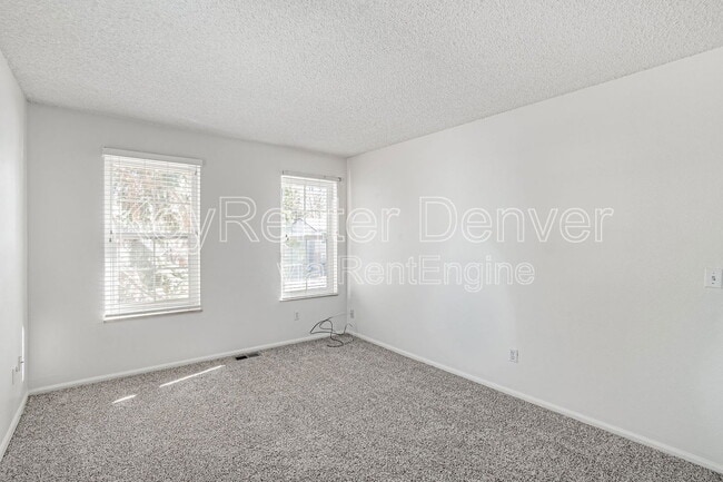 Building Photo - 2407 S Dawson Way
