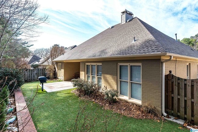 Building Photo - 5126 English Turn