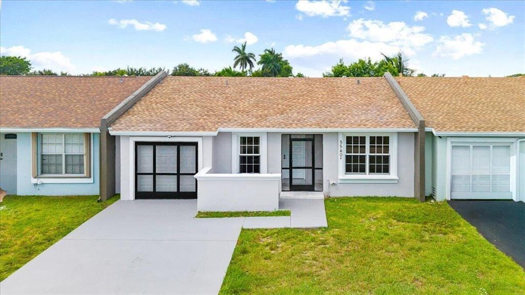Building Photo - 5540 Lakewood Cir S