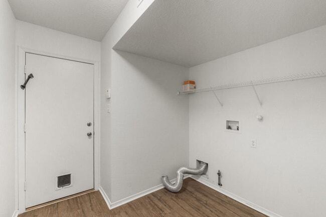 Building Photo - 11031 Deer Lodge Pl SE