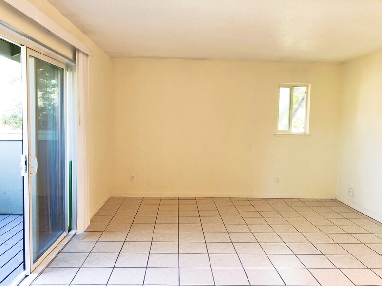Building Photo - 73 Castlebridge Dr