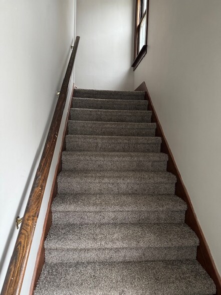 Building Photo - 1856 S Rundle Ave