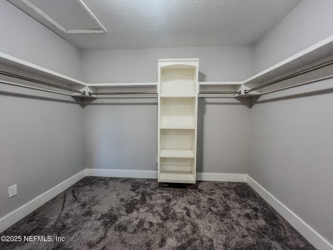 Building Photo - 4325 Appleton Ave