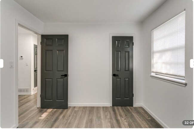 Building Photo - ASK ABOUT OUR VALENTINES DAY MOVE-IN SPECI...