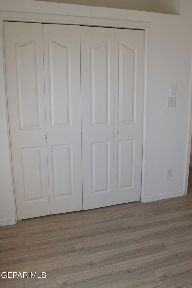 Building Photo - 815 Saguaro Park Ct