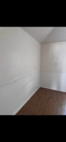 Building Photo - 1106 Shanarae Cir