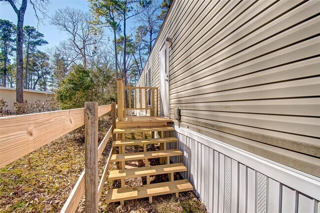 Building Photo - 33940 Ansley Rd