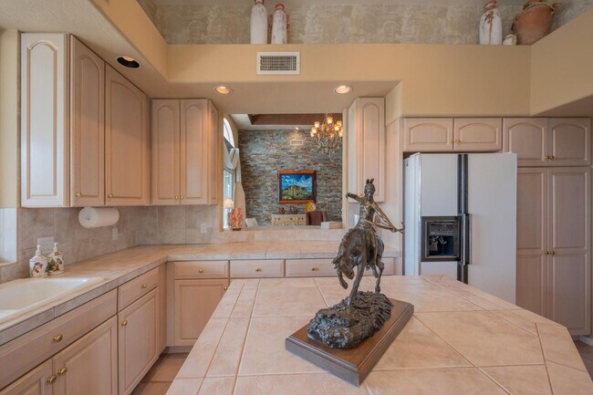 Building Photo - 10326 E Buckskin Trail
