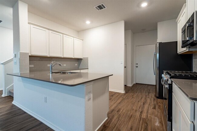 Building Photo - 7100 Dancing Wind Ln