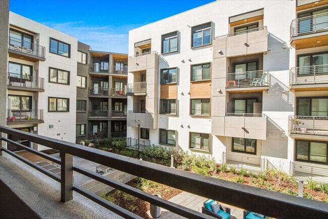 Building Photo - 3639 Haven Ave