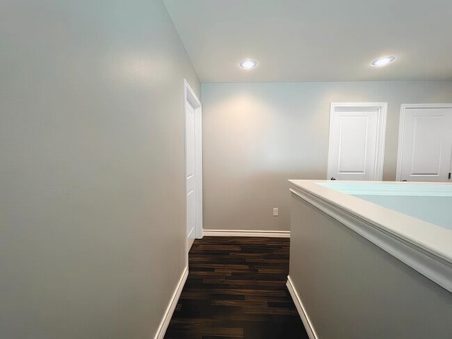 Building Photo - 7926 Elka Lp