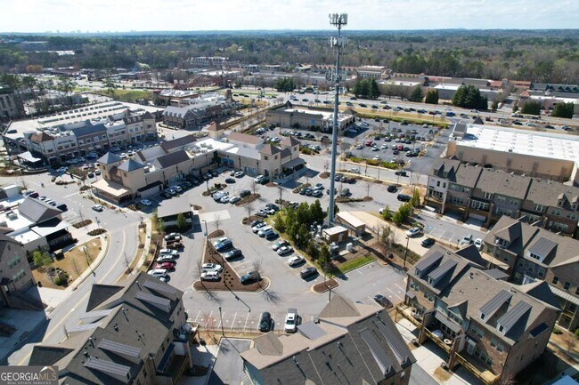 Building Photo - 5051 Pinckney Ln