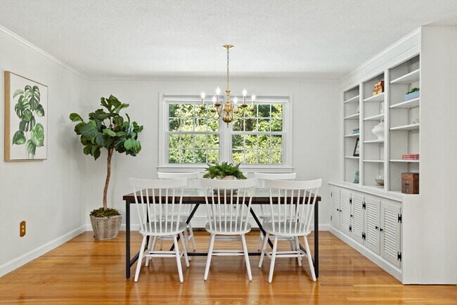 Building Photo - 13 Prospect St