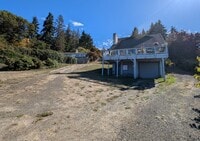Building Photo - A Luxury Beachfront Lodge Awaits! For Rent...